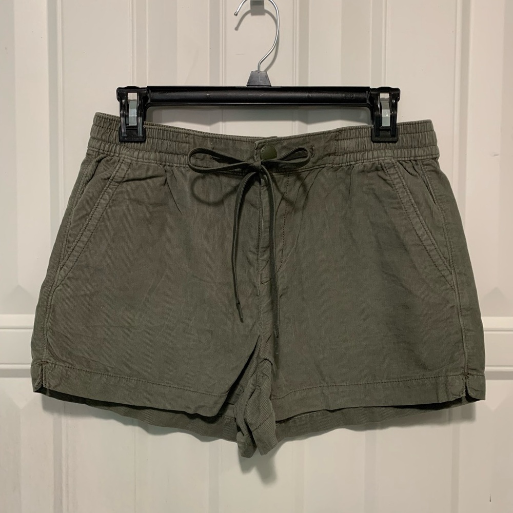 American Eagle Outfitters Green Cargo Shorts Relaxed Fit Small